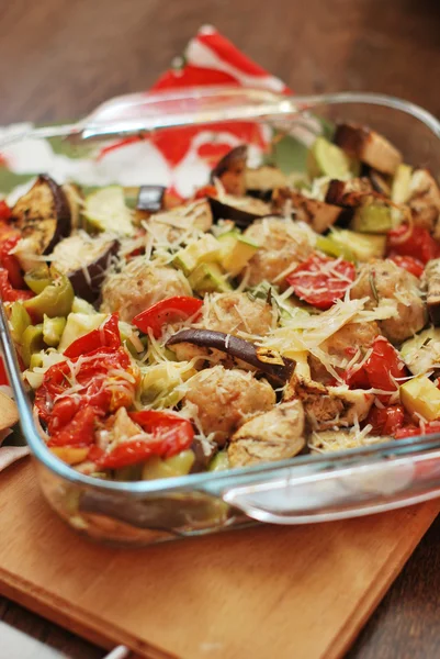 köfte ile sebze güveç