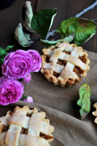 Elmalı turta şeker