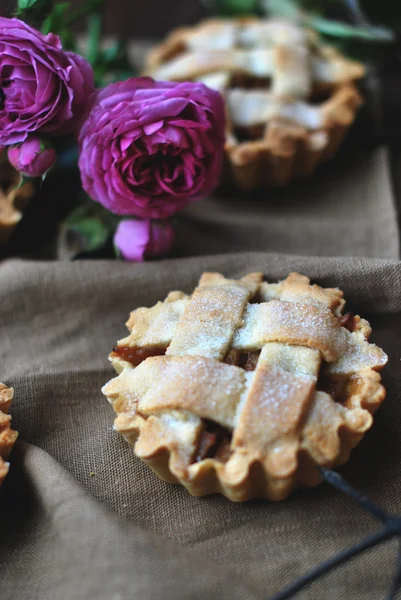 Elmalı turta şeker