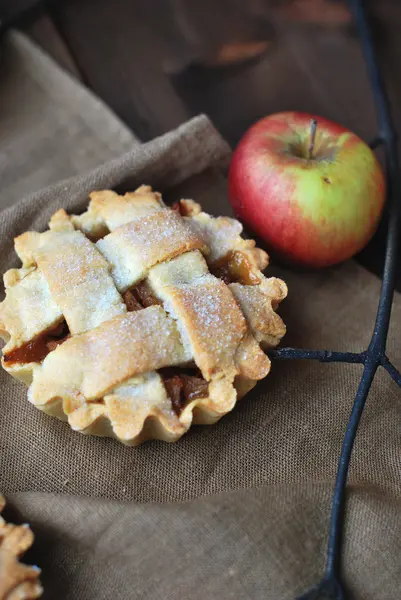 Elmalı turta şeker