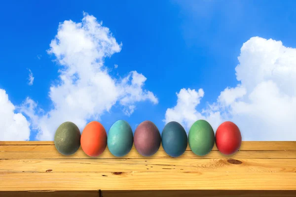Пасхальные яйца красочные — стоковое фото