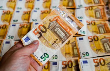 50 avroluk banknotlar ve 