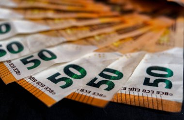 50 avroluk banknotlar ve 