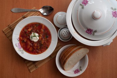 Rus ulusal kırmızı borsch yemektir