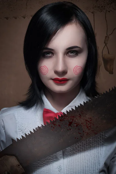 Testere film cosplay makyaj ile kız