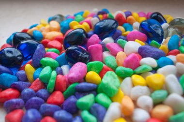 Spa için renkli taşlar, 