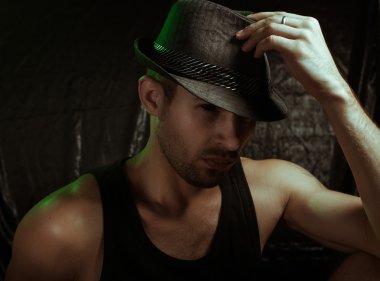 İnsanlar olarak iblis, şapkalı adam, Cadılar Bayramı Kostüm, makyaj,