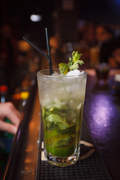 Juicy Mojito в клубе
