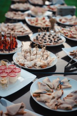 misafirler için lezzetli set