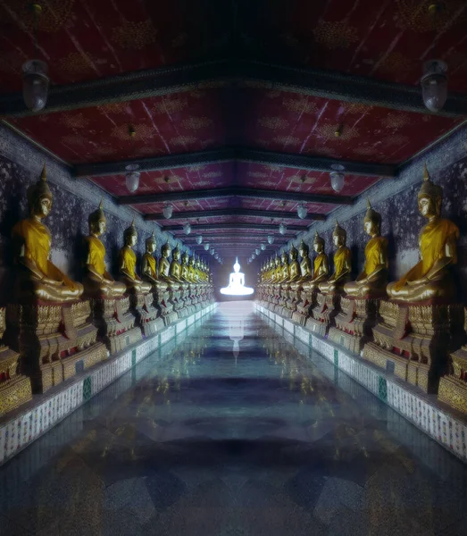 Meditando Estátuas Buda Brilhando Luz Mundo Imaginário — Fotografia de Stock