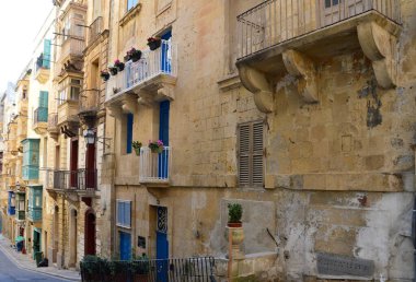 Malta 'nın başkenti Valletta' daki tarihi binalar