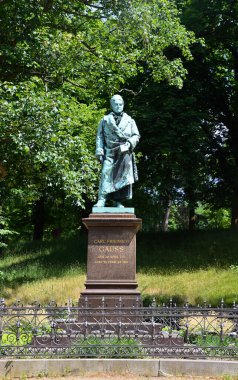 Braunschweig 'deki Gauss Anıtı, Aşağı Saksonya