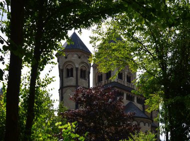 Tarihsel Manastır Maria Laach, Ren Diyarı