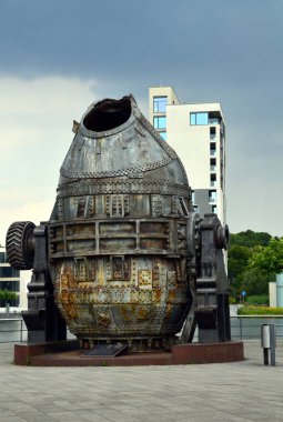 Doertmund, Kuzey Ren 'deki Phoenixsee Gölü' nde Tarihi Çelik Dönüştürücü