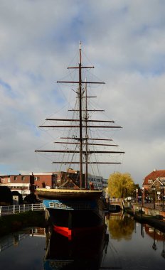 Papenburg, Aşağı Saksonya 'daki Tarihi Yelkenli Gemisi