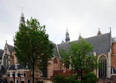 Hollanda 'nın Amsterdam şehrindeki tarihi kilise.