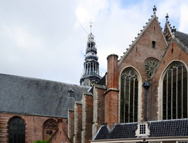Hollanda 'nın Amsterdam şehrindeki tarihi kilise.