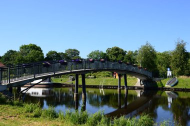 Kötü Bederkesa, Aşağı Saksonya 'daki Kanal üzerindeki Köprü.