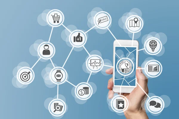 Dijital online pazarlama cep telefonu ve sosyal medya yanı sıra dijitalleşme tarafından etkin
