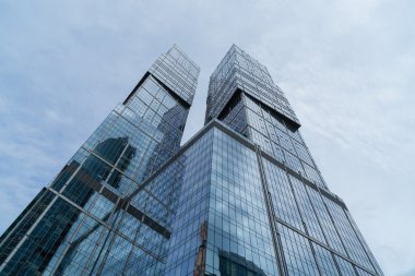 Moskova - 21 Ağustos 2016: Moskova şehir içinde gökdelenler, 21 Ağustos 2016 yılında Moskova, Rusya ararken dikey görünüm.