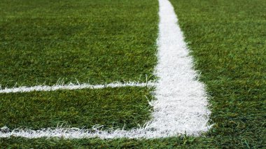 futbol sahası köşesine