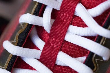 Close-Up güzel modern kırmızı spor ayakkabı