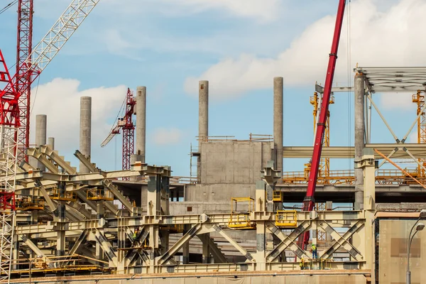 Concepto de construcción, industria, trabajo y estructura en la obra —  Fotos de Stock