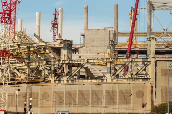 Concepto de construcción, industria, trabajo y estructura en la obra —  Fotos de Stock