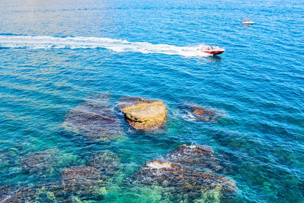 Novyi Svet Sudak República Crimea Septiembre 2020 Barcos Entre Arrecifes —  Fotos de Stock