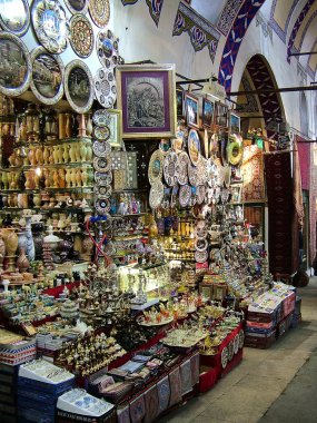 İstanbul, Türkiye - 18 Kasım 2006 - Eski ilçedeki Grand Bazaar