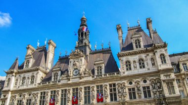 Paris Belediye Binası cephesinin bir parçası (Hotel de ville de Paris)