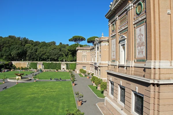 Vue sur le jardin du musée du Vatican. Rome, Italie, Europe — Photo