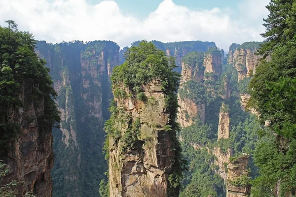 Slavný Zhangjiajie National Forest Park v provincie Hunan, Čína. — Stock fotografie