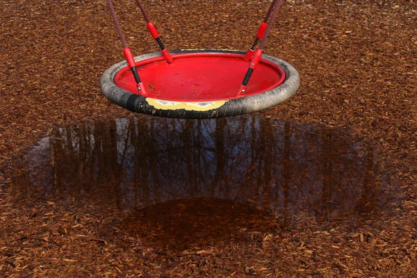 Su birikintisi yukarıda Bahçesi disk.