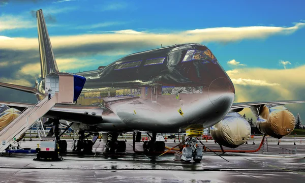 Jet yapım aşamasında.