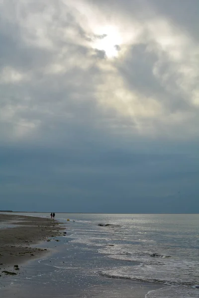 Evening Walk Sandy Beach North Sea Coast Cloudy Skies — Stock Photo, Image