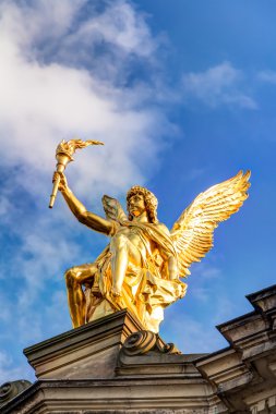 Heykelin üzerine Albertinum
