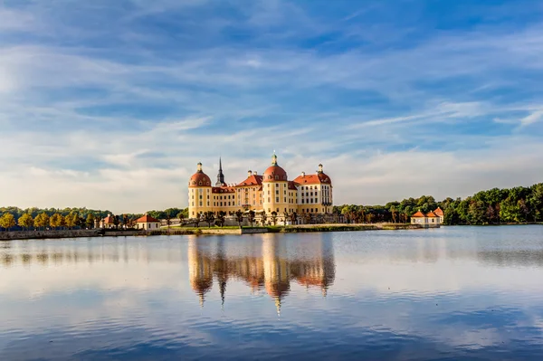 Замок Морицбург близ Дрездена — стоковое фото