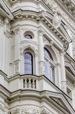 Konut art-nouveau tarzında
