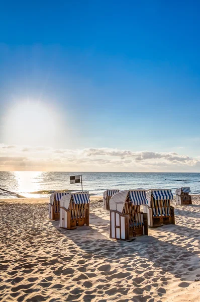 Sillas de playa después del amanecer —  Fotos de Stock