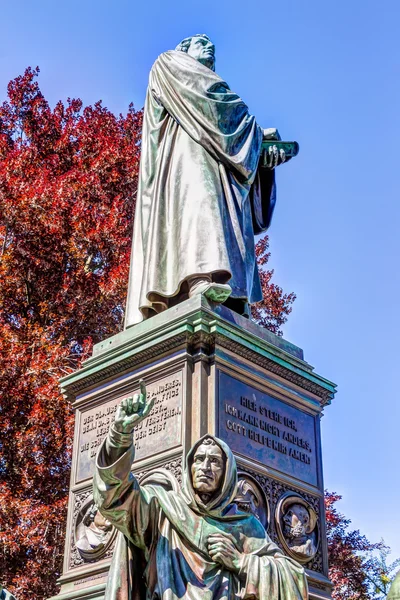 Martin Luther Memorial in Wormen — Stockfoto