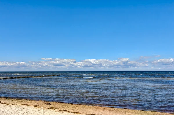 Letní pláž pobřeží na ostrově Poel island, Německo — Stock fotografie