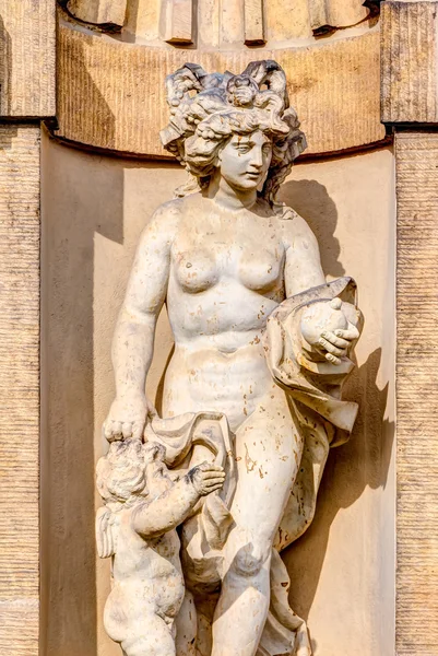 Sculpture at Great Garden Palace Dresden — Stock Photo, Image