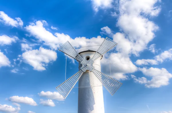 Swinoujscie világítótorony szélmalom — Stock Fotó