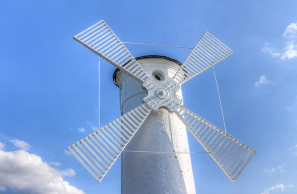 Leuchtturm-Windmühle in Swinemünde — Stockfoto