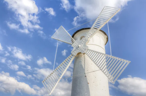 Molino de viento faro en Swinoujscie — Foto de Stock