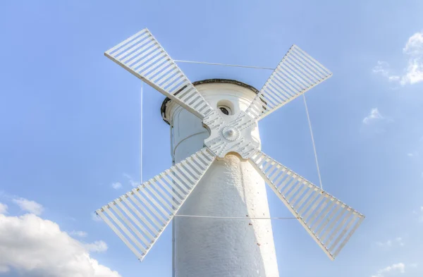 Fyren väderkvarn i Świnoujście — Stockfoto