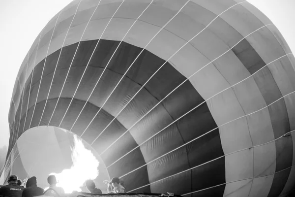 Blåsa luftballong — Stockfoto