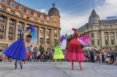 Bucharest, Romanya - 10 Haziran 2016: B-Fit sokakta balerinler Show'da