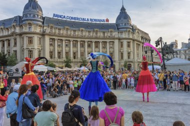 Bucharest, Romanya - 10 Haziran 2016: B-Fit sokakta balerinler Show'da